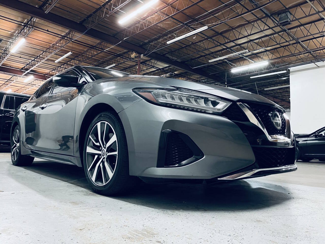 Used 2020 Nissan Maxima 3.5 SV w/ Floor Mat Group FWD image 3