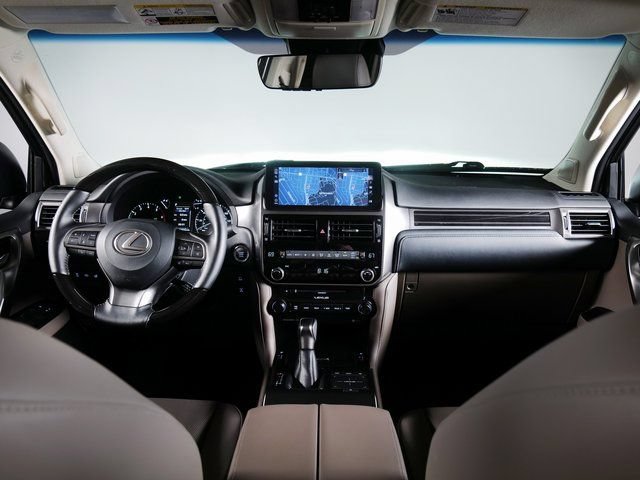 Used 2023 Lexus GX 460 Premium w/ Premium Package AWD/4WD image 4
