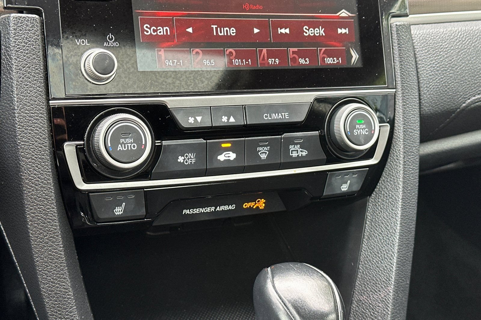 Used 2020 Honda Civic EX image 19