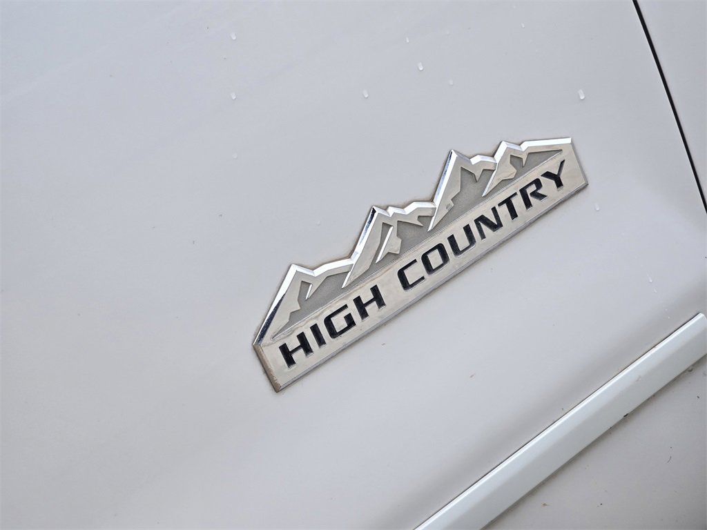 Used 2019 Chevrolet Silverado 2500 High Country w/ Duramax Plus Package image 8