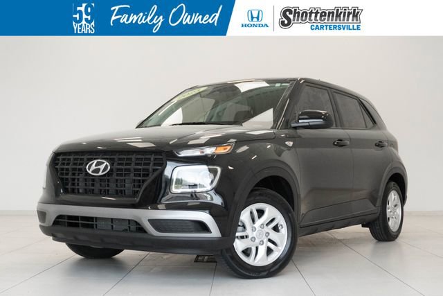 Used 2025 Hyundai Venue SE video 1