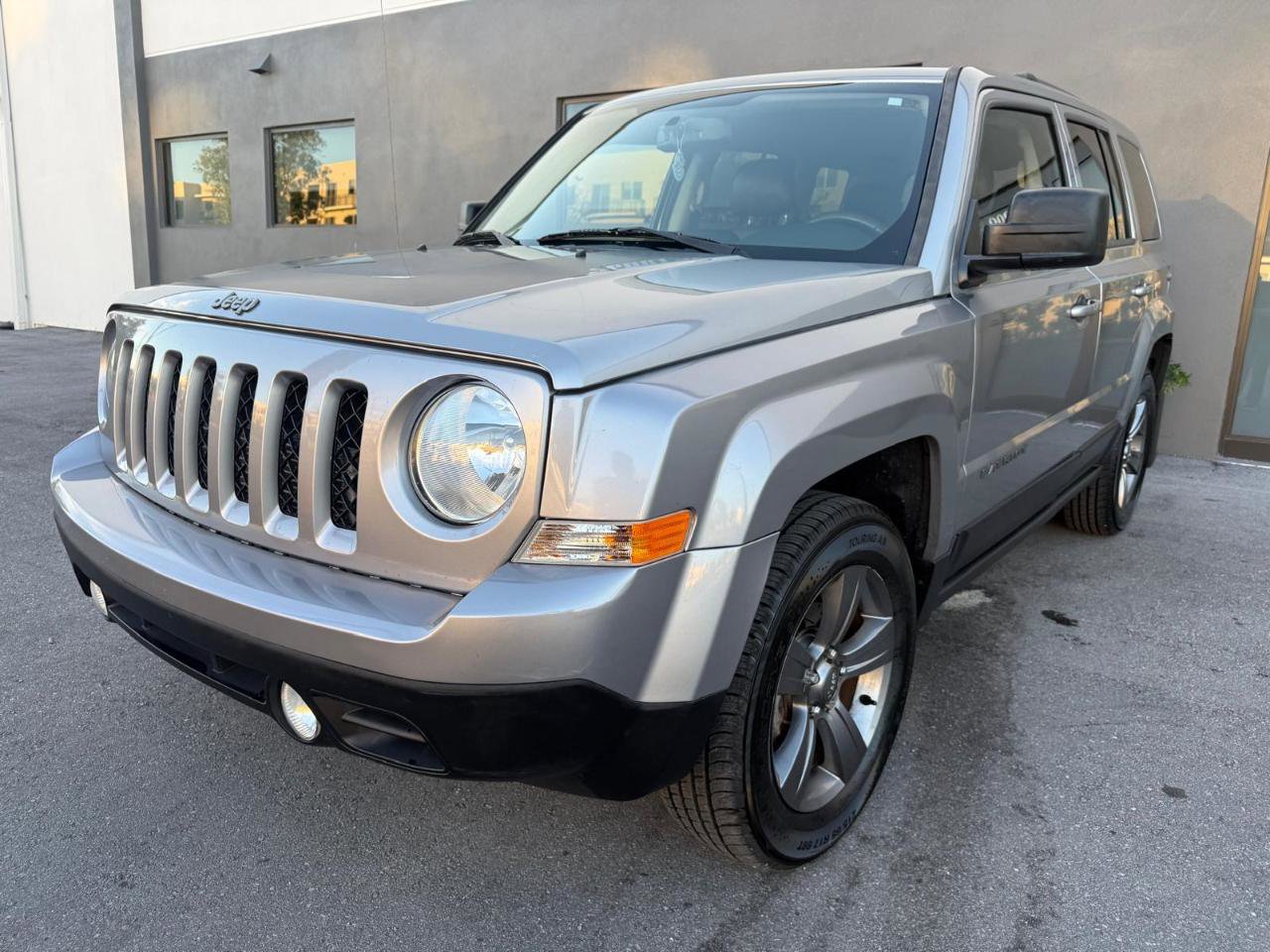 Used 2016 Jeep Patriot Sport w/ Power Value Group FWD image 11