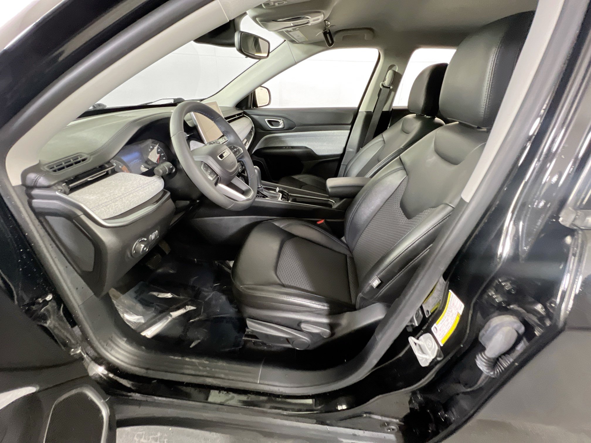 Used 2022 Jeep Compass Latitude AWD/4WD image 19