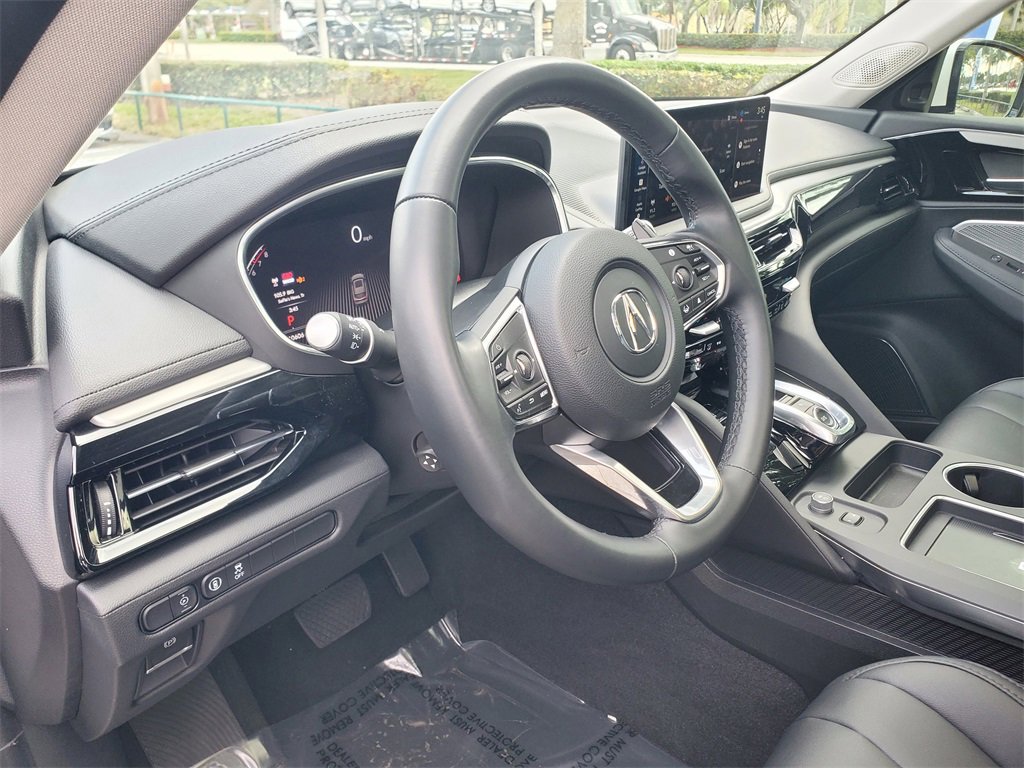Used 2025 Acura MDX SH-AWD image 16