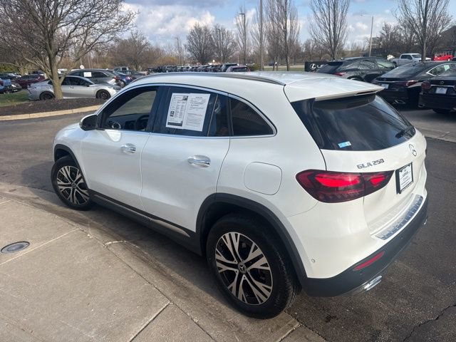 Used 2025 Mercedes-Benz GLA 250 4MATIC image 5