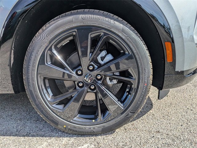 New 2025 Buick Envision Sport Touring image 12