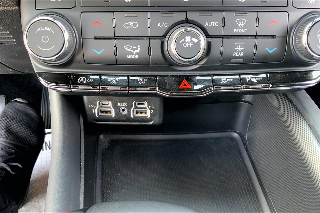 Used 2025 Dodge Durango GT image 16