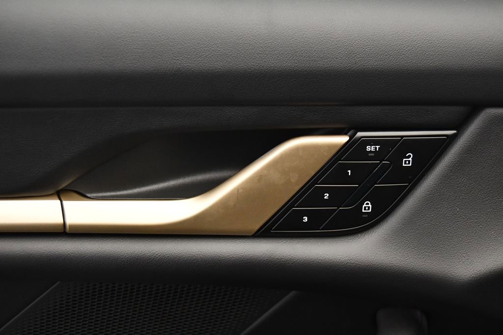 Certified 2025 Porsche Taycan 4S image 40