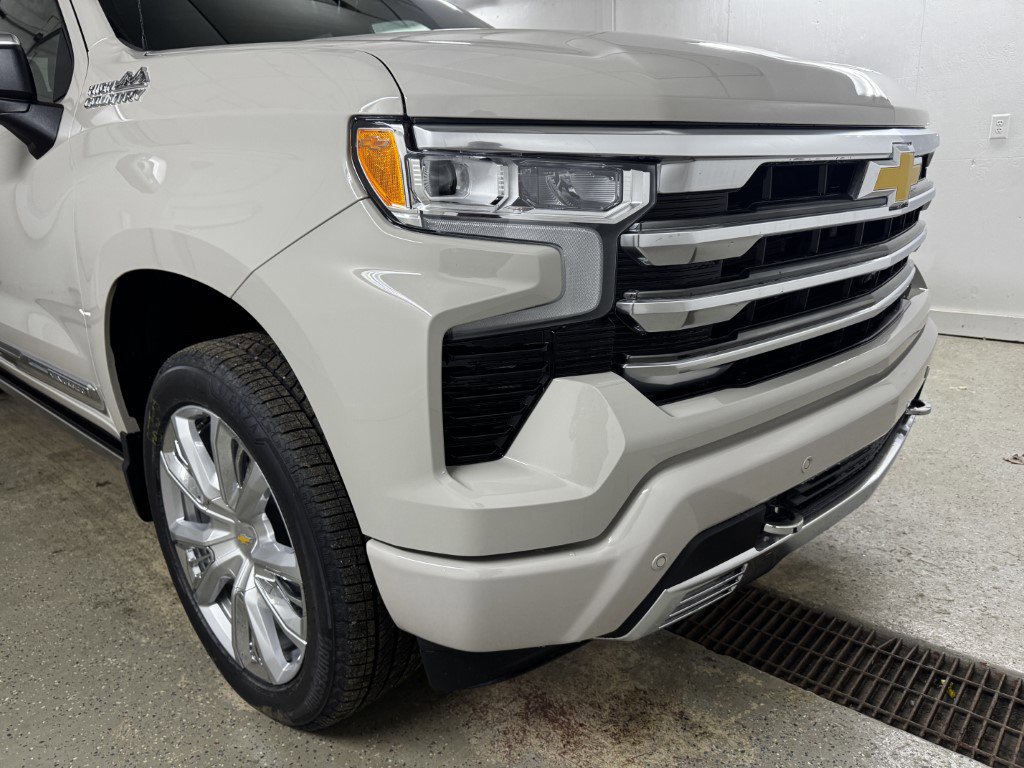 New 2026 Chevrolet Silverado 1500 High Country image 2