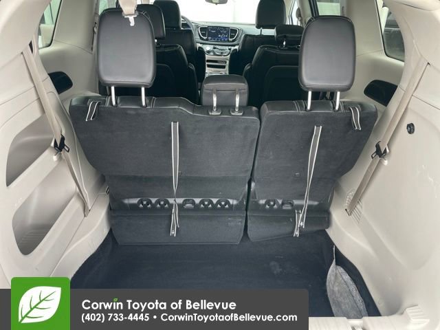 Used 2024 Chrysler Pacifica Touring-L image 21
