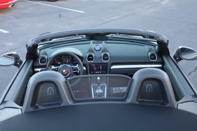 Used 2017 Porsche 718 Boxster RWD image 16