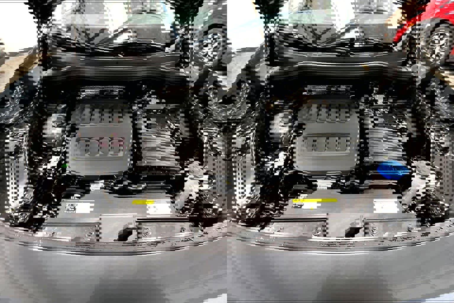 New 2026 Volkswagen Tiguan SE image 13