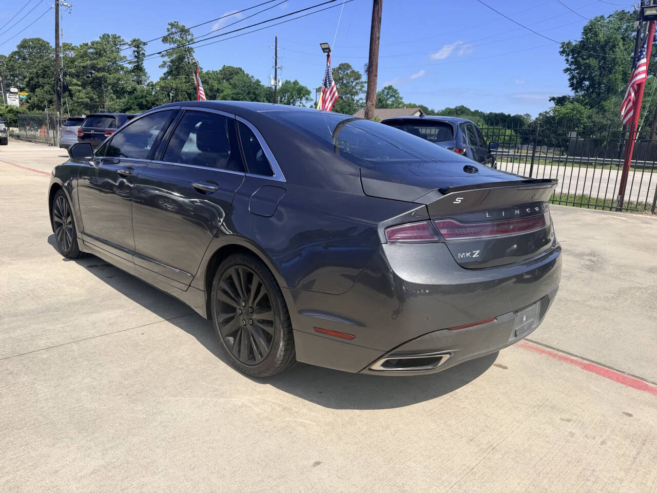 Used 2017 Lincoln MKZ Reserve FWD image 5