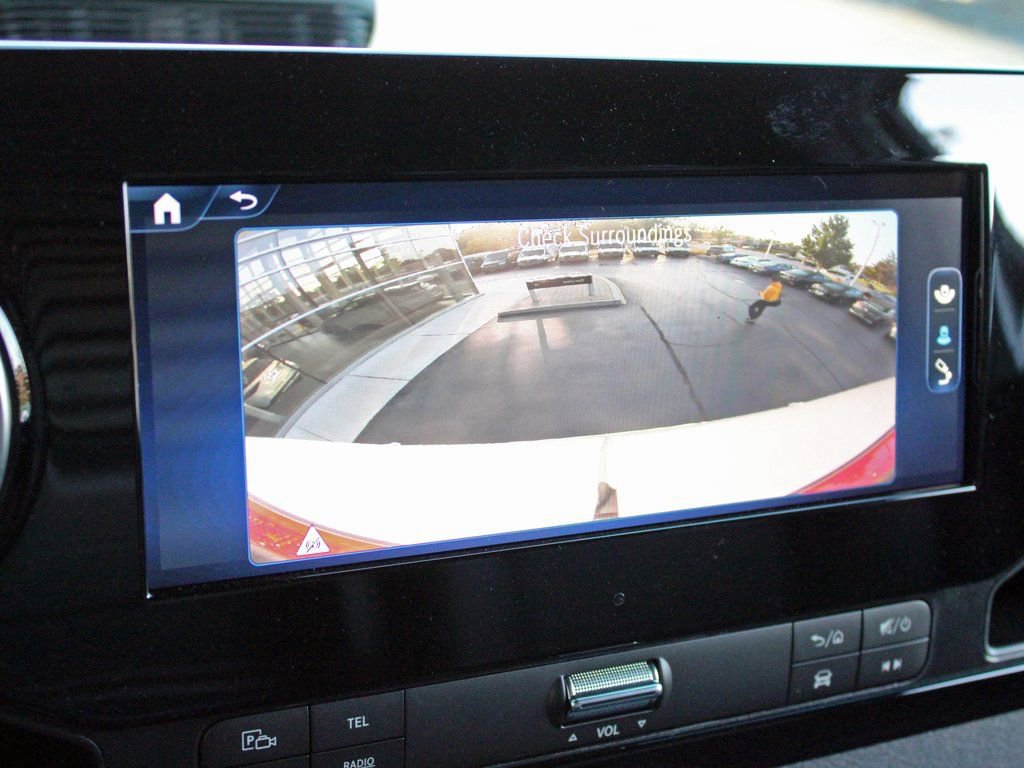 Used 2025 Mercedes-Benz Sprinter 2500 image 18