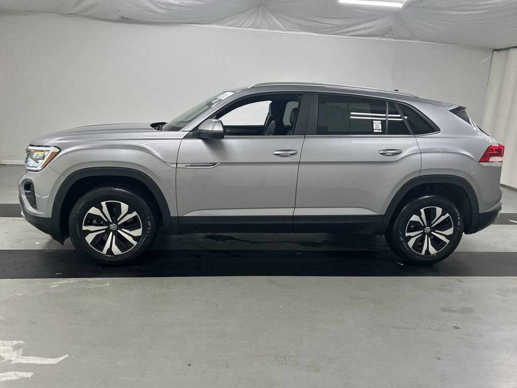 Used 2024 Volkswagen Atlas Cross Sport SE AWD/4WD image 6
