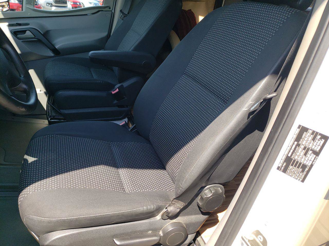Used 2008 Freightliner Sprinter 3500 RWD image 4