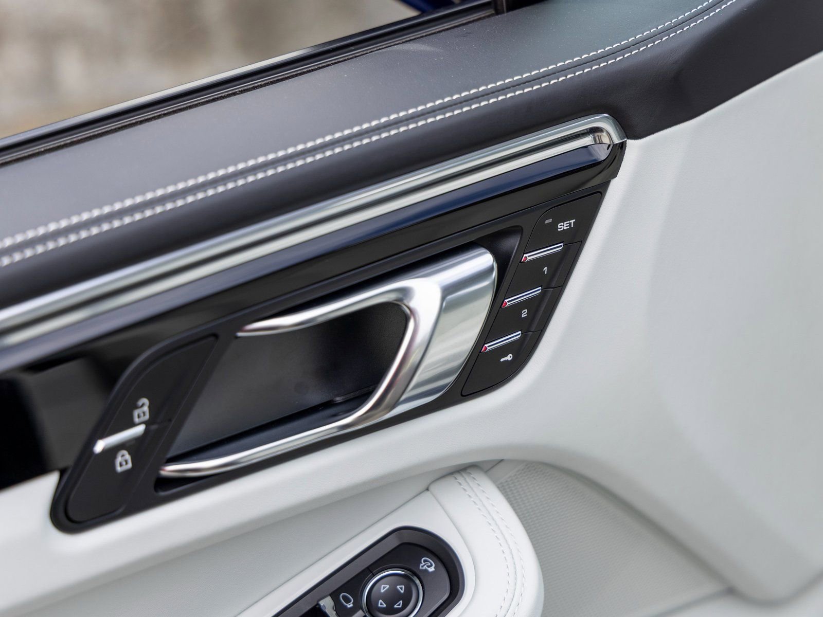 New 2025 Porsche Macan image 24