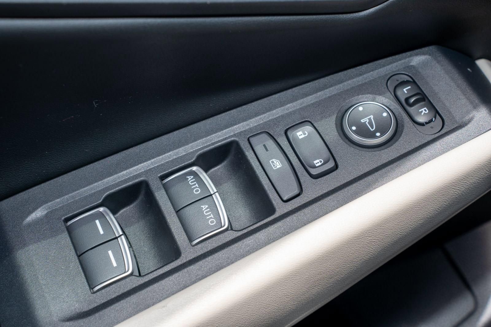 Certified 2023 Honda Accord EX image 28