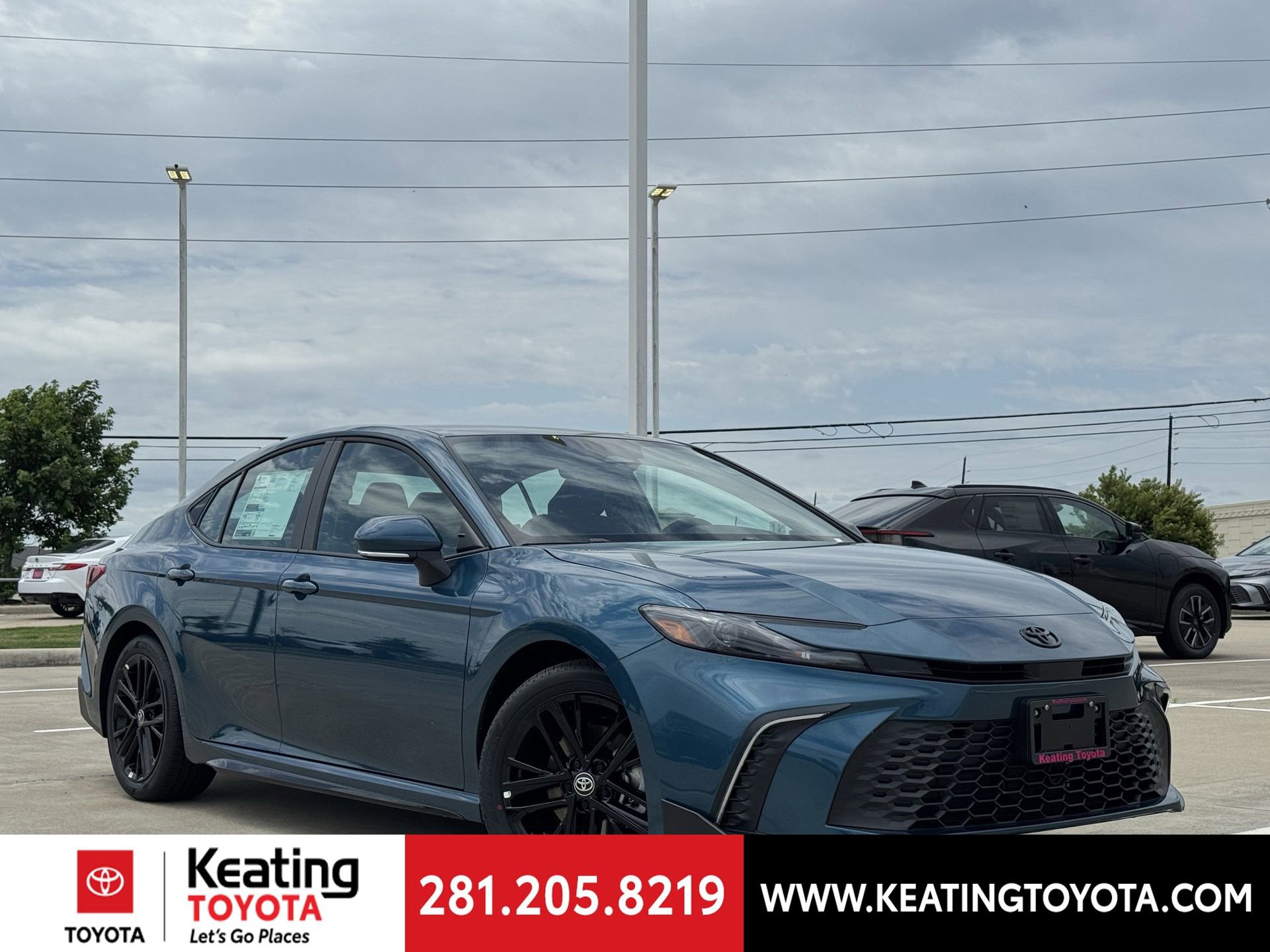 New 2026 Toyota Camry SE image 1