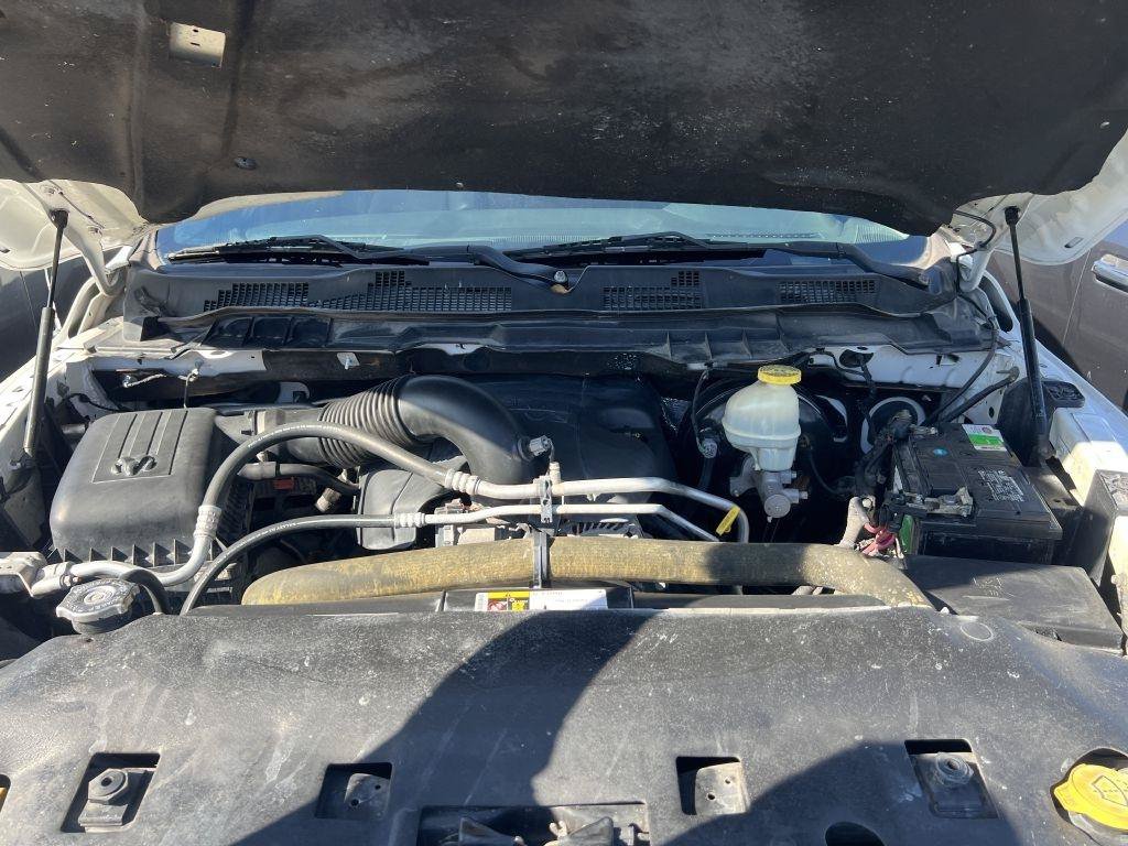 Used 2018 RAM 1500 Laramie RWD image 16