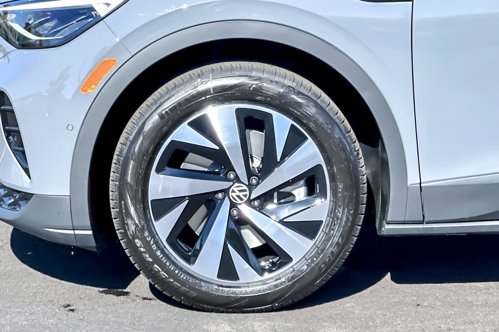 New 2025 Volkswagen ID.4 Pro image 25