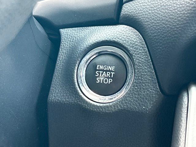 Used 2020 Toyota RAV4 XLE w/ All Weather Liner Package AWD/4WD image 60