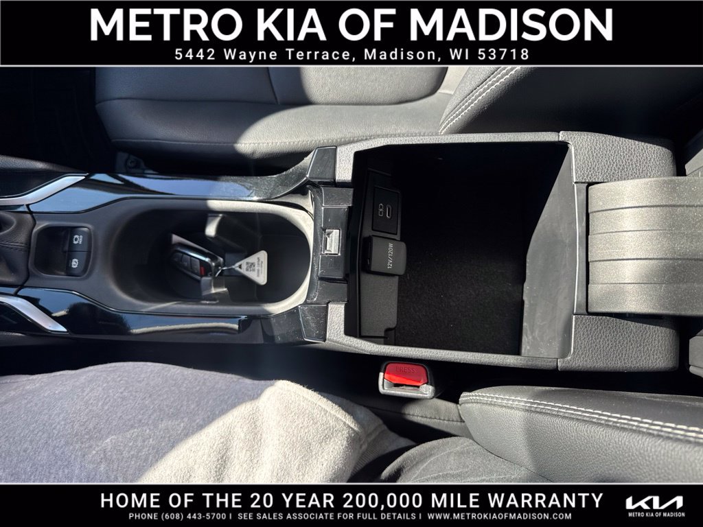 Used 2023 Toyota Corolla Cross XLE w/ Convenience Package AWD/4WD image 27