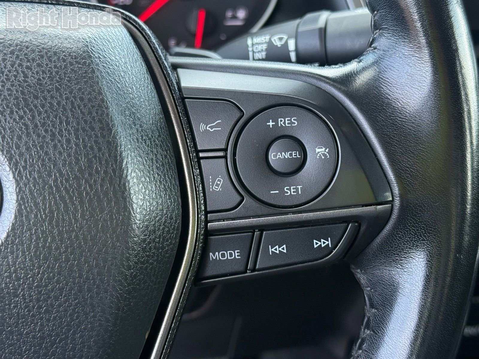 Used 2023 Toyota Camry XSE FWD image 18