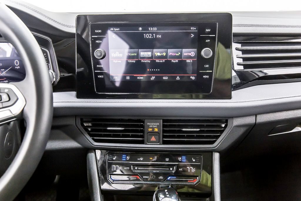 Used 2025 Volkswagen Jetta SEL FWD image 20