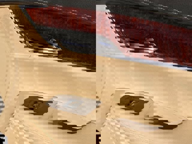 Used 2018 Cadillac XT5 Luxury w/ Driver Awareness Package image 29