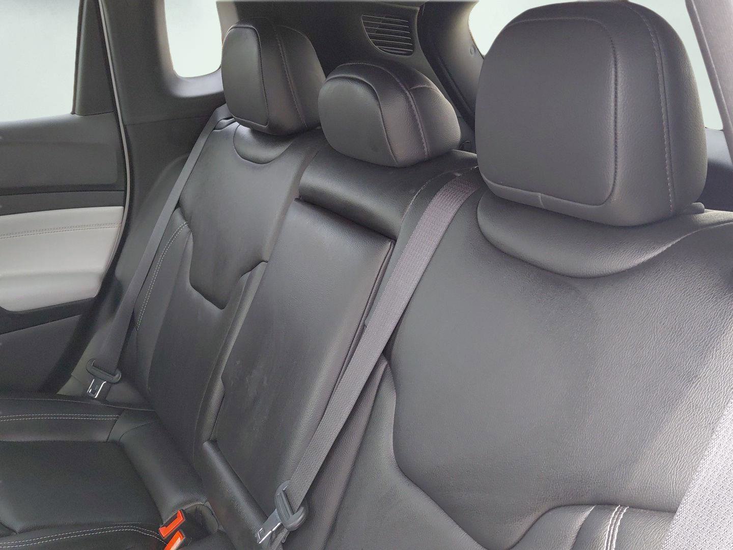 Used 2025 Jeep Compass Limited AWD/4WD image 36