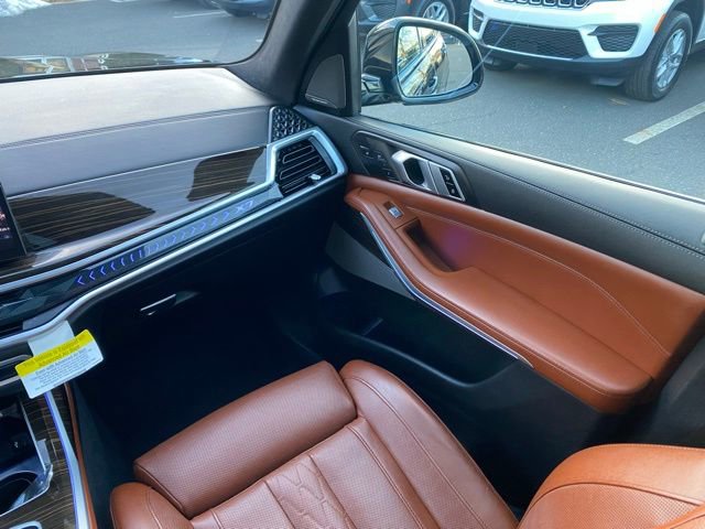 Used 2023 BMW X7 xDrive40i w/ Executive Package image 35