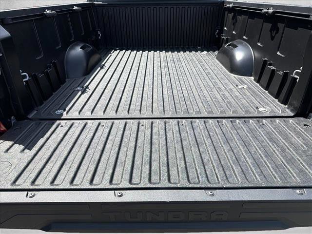 Used 2022 Toyota Tundra SR5 w/ SR5 Convenience Package AWD/4WD image 25
