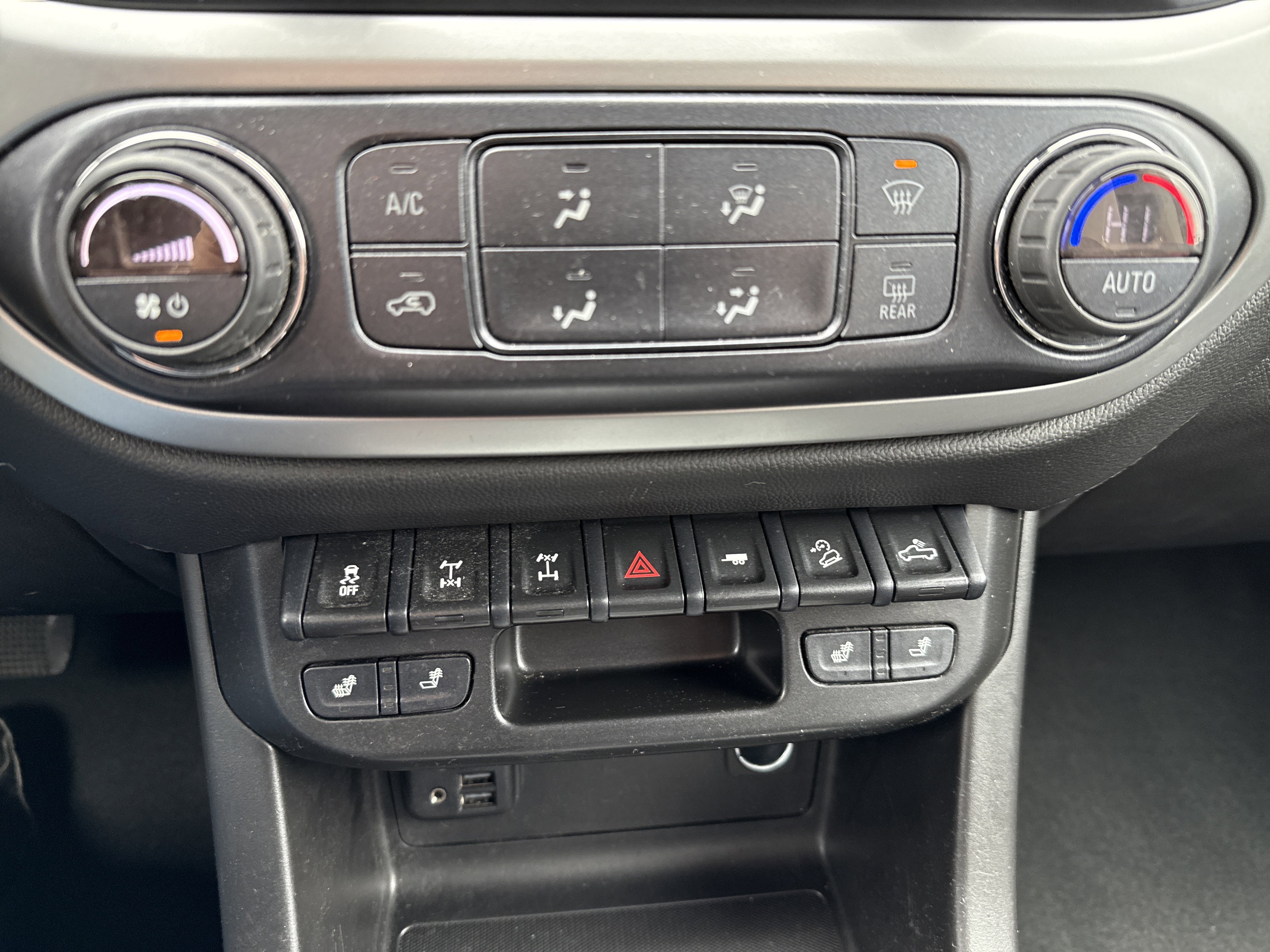 Used 2021 Chevrolet Colorado ZR2 AWD/4WD image 25