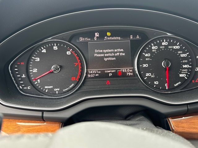 Used 2023 Audi Q5 2.0T Premium w/ Convenience Package AWD/4WD image 1