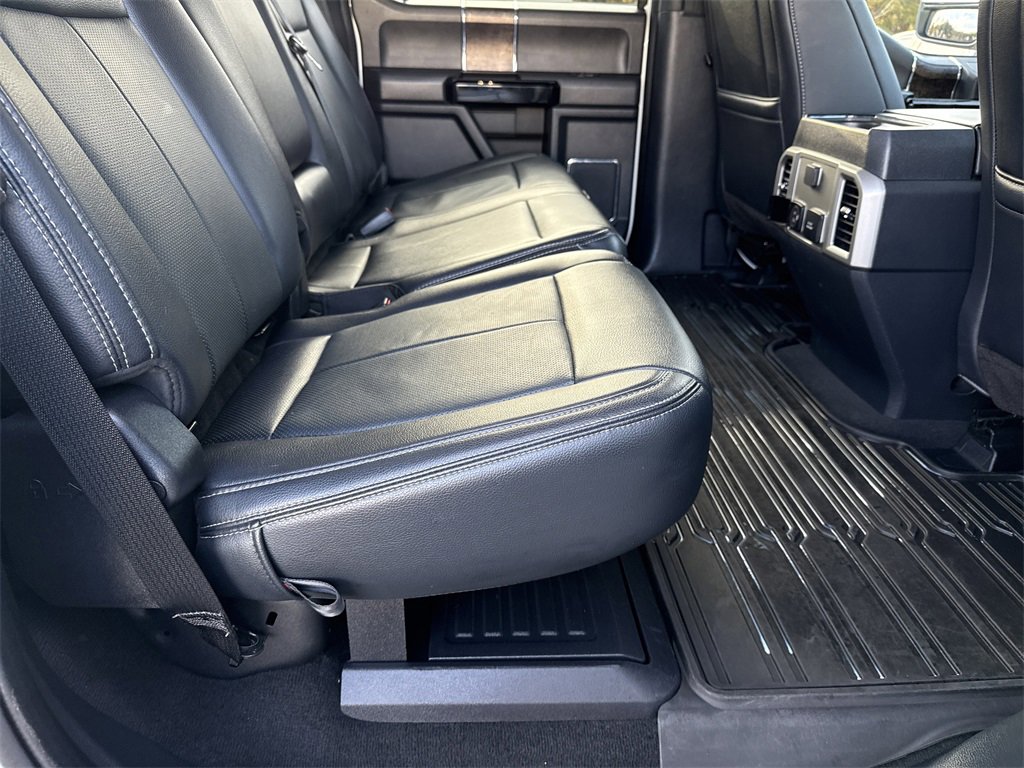 Used 2022 Ford F250 Lariat w/ Black Appearance Package image 17