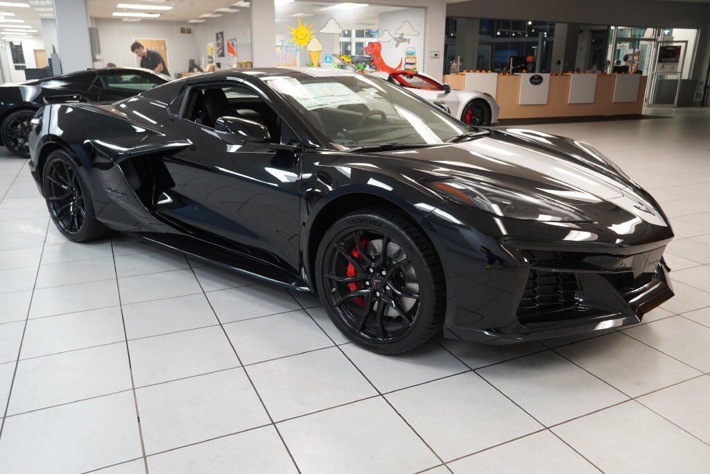 New 2027 Chevrolet Corvette Grand Sport w/ Z52 Sport Performance Package RWD image 12