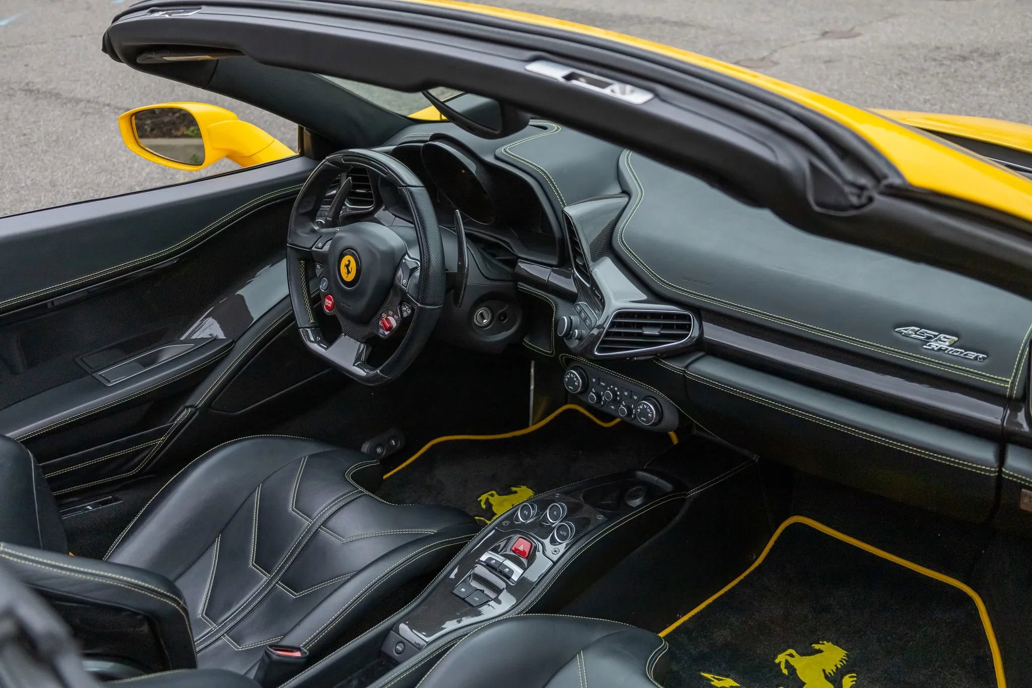 Used 2013 Ferrari 458 Spider RWD image 81