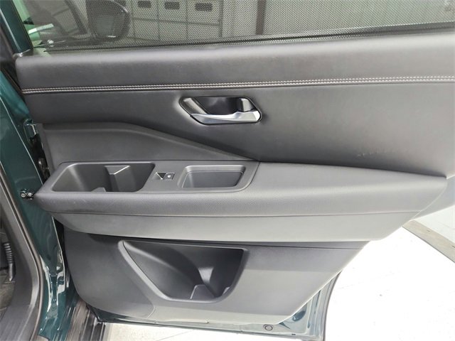 Used 2024 Nissan Pathfinder Platinum w/ Lighting Package (N93) image 44