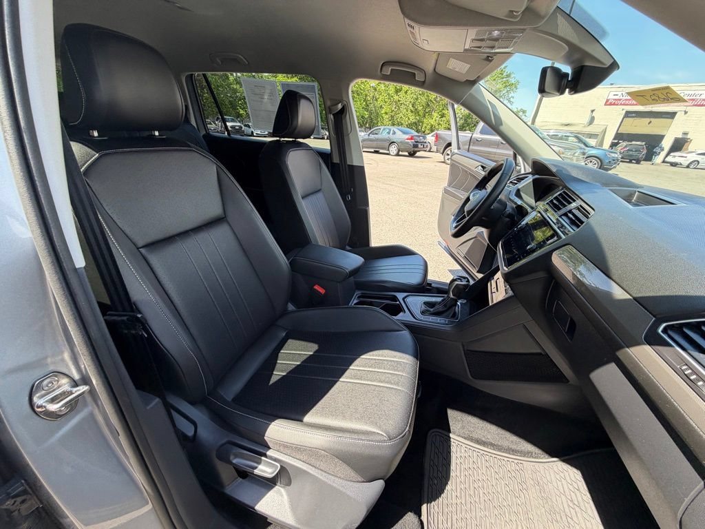 Certified 2023 Volkswagen Tiguan SE FWD image 15