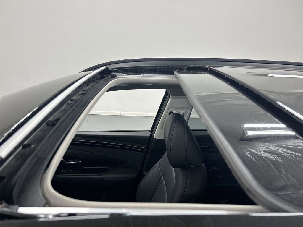 Used 2023 Hyundai Tucson SEL w/ Convenience Package AWD/4WD image 19