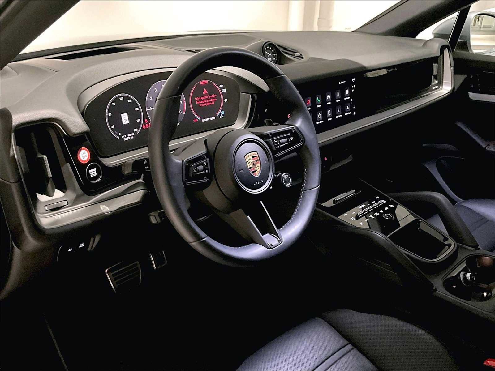 Used 2025 Porsche Cayenne S image 7