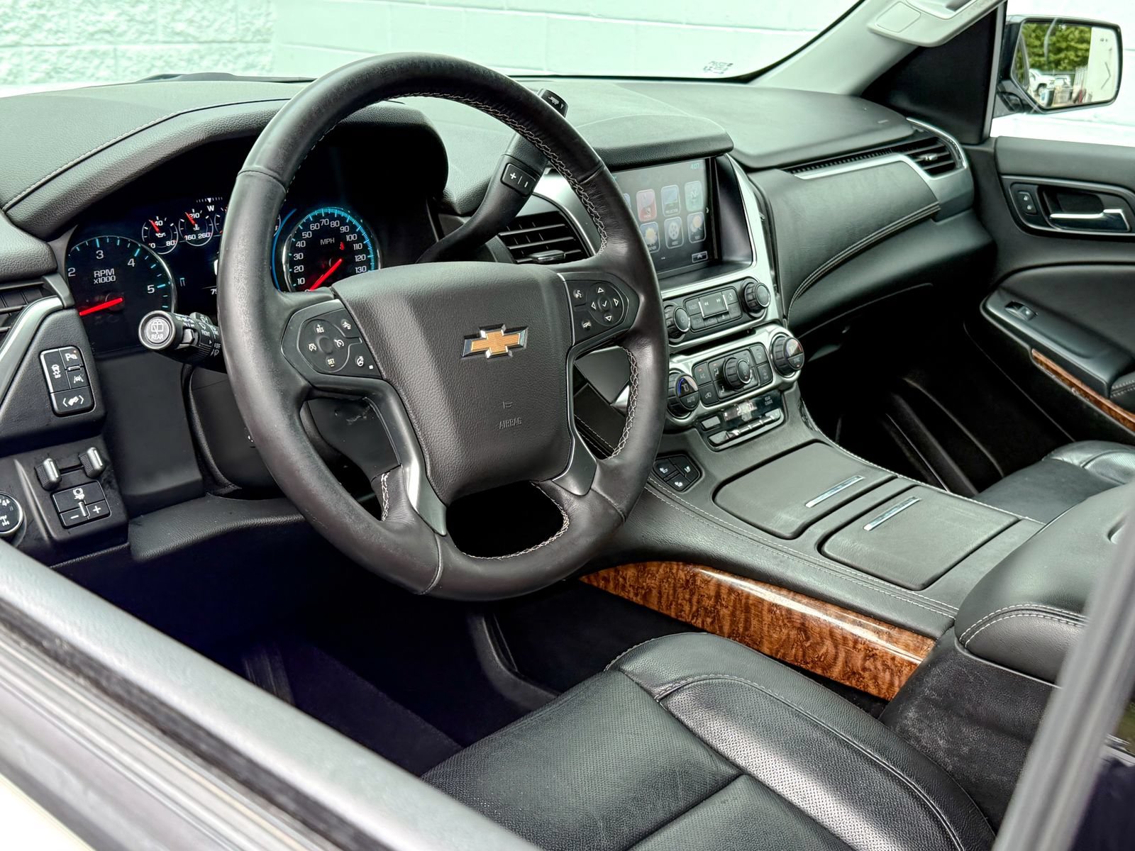 Certified 2020 Chevrolet Tahoe Premier AWD/4WD image 15