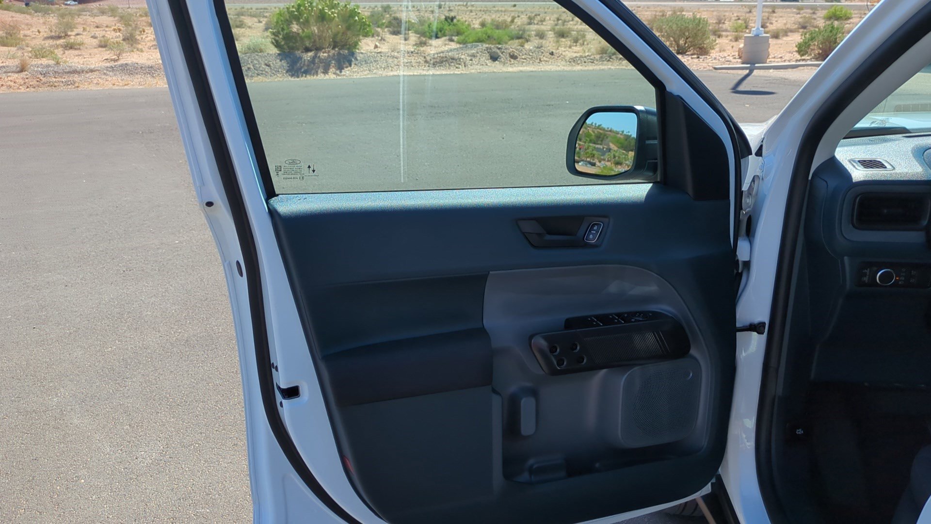 Used 2025 Ford Maverick XL w/ Equipment Group 101A image 12