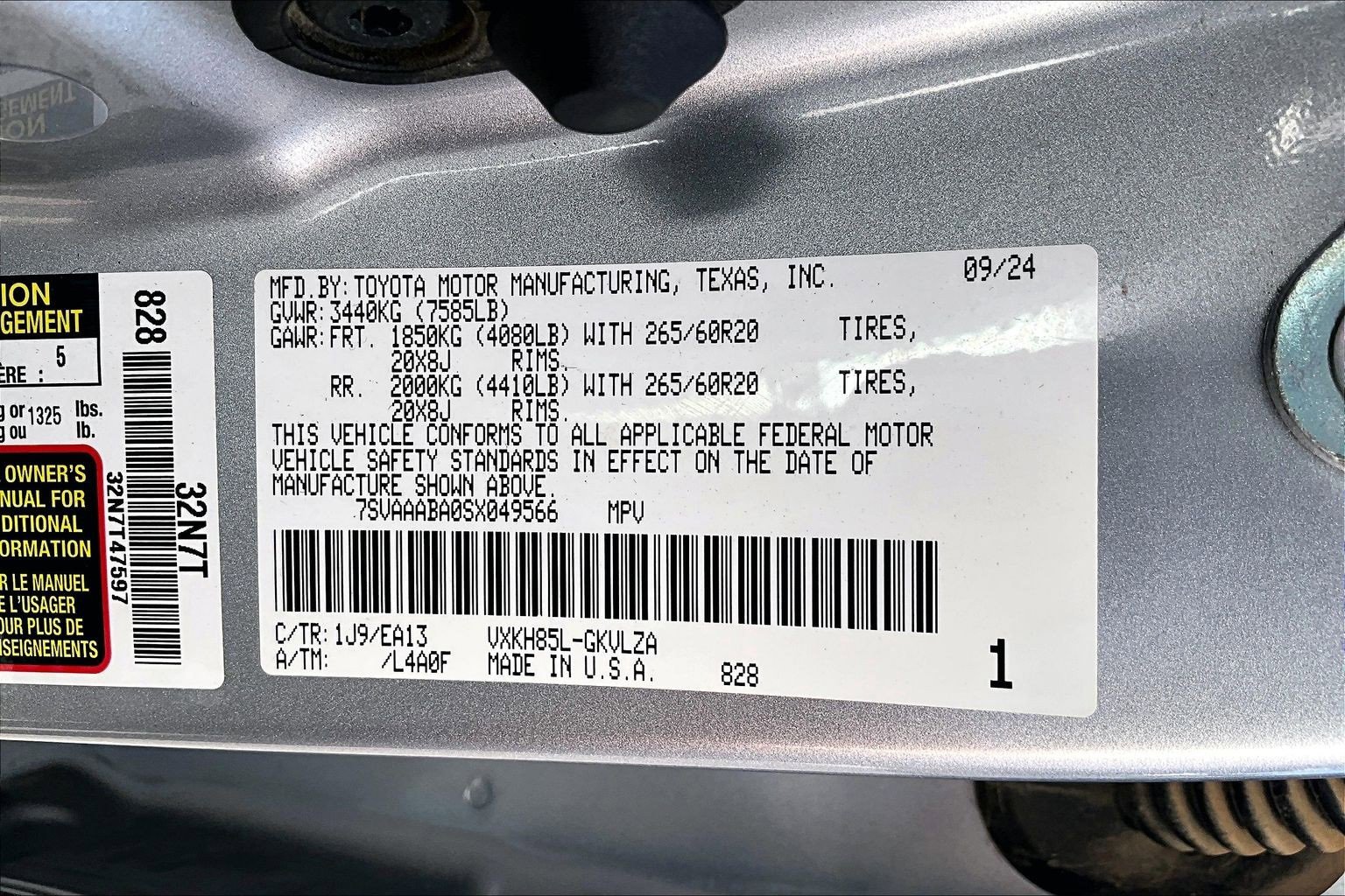 Used 2025 Toyota Sequoia SR5 image 36