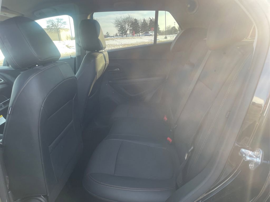 Used 2022 Chevrolet Trax LT w/ LT Convenience Package image 10
