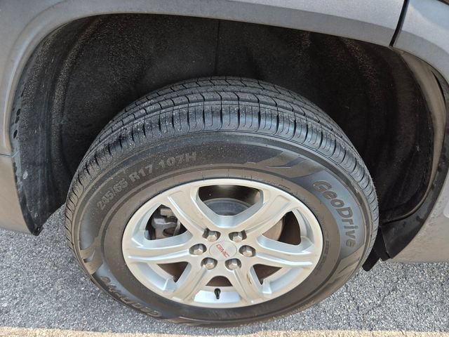 Used 2019 GMC Acadia SLE w/ LPO, Floor Liner Package FWD image 20