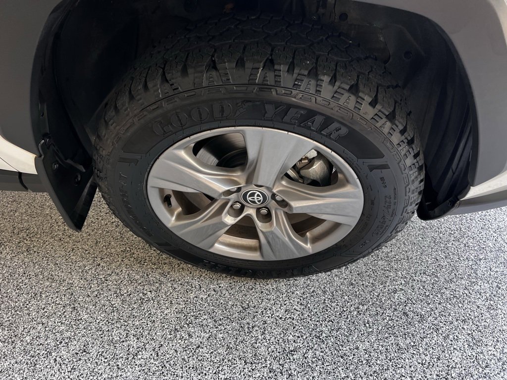 Used 2024 Toyota RAV4 XLE image 8