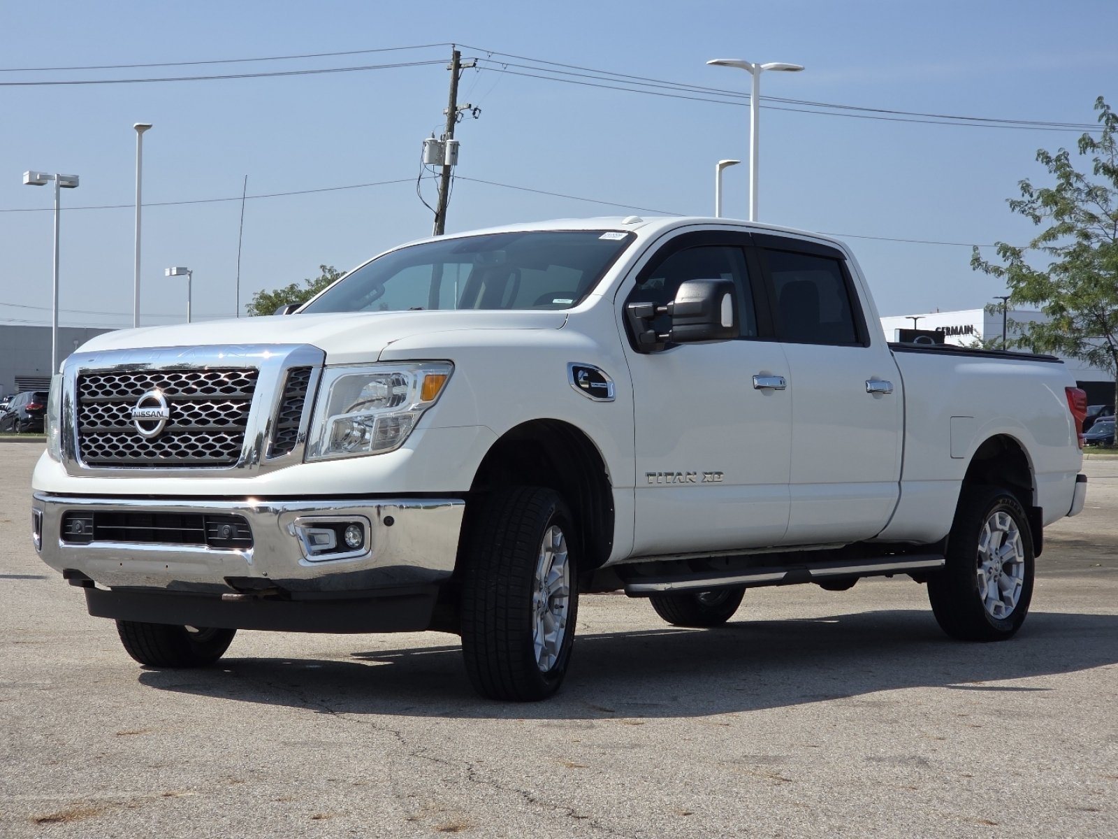Used 2017 Nissan Titan SV AWD/4WD image 13