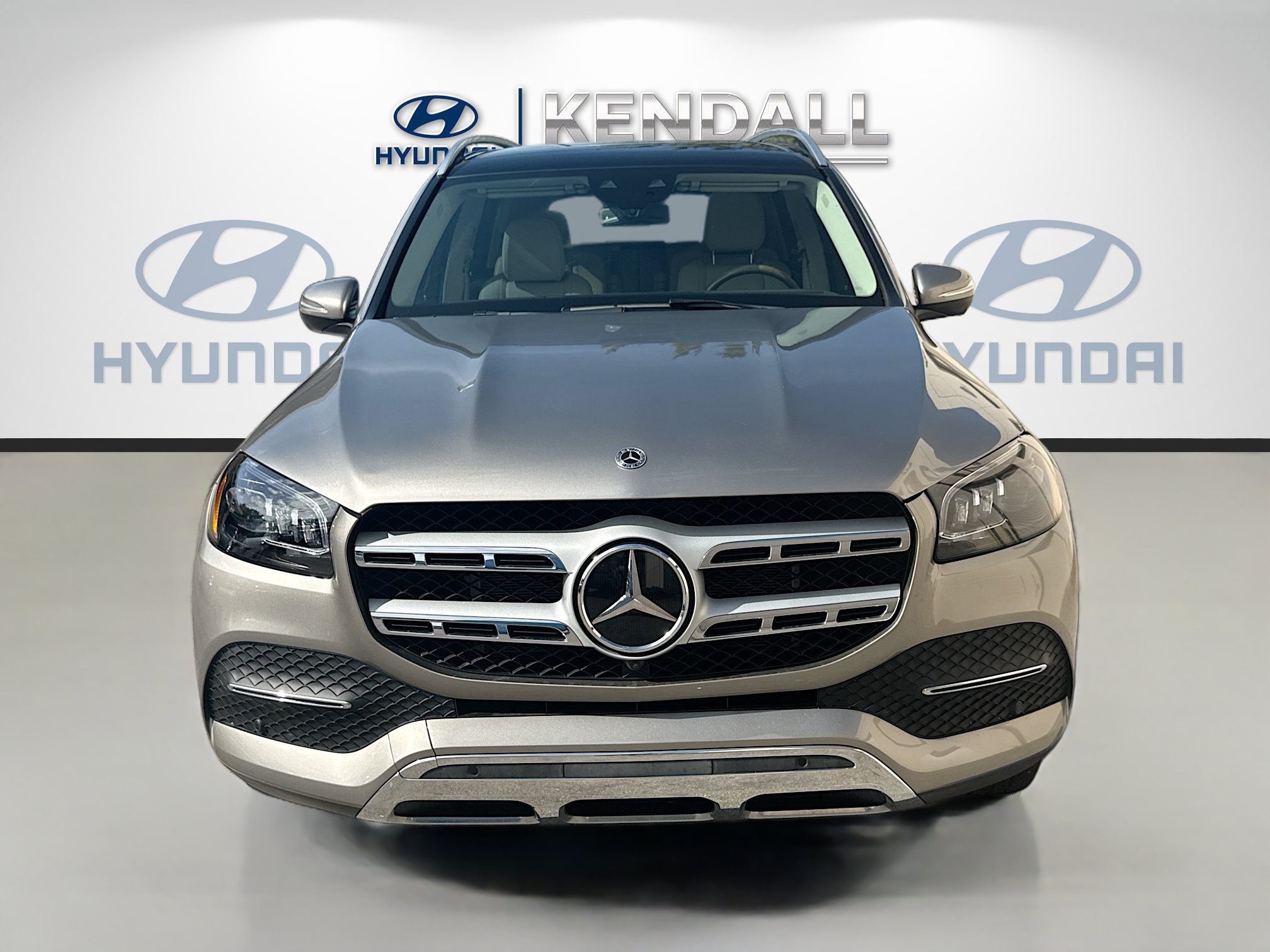 Used 2021 Mercedes-Benz GLS 450 4MATIC image 2